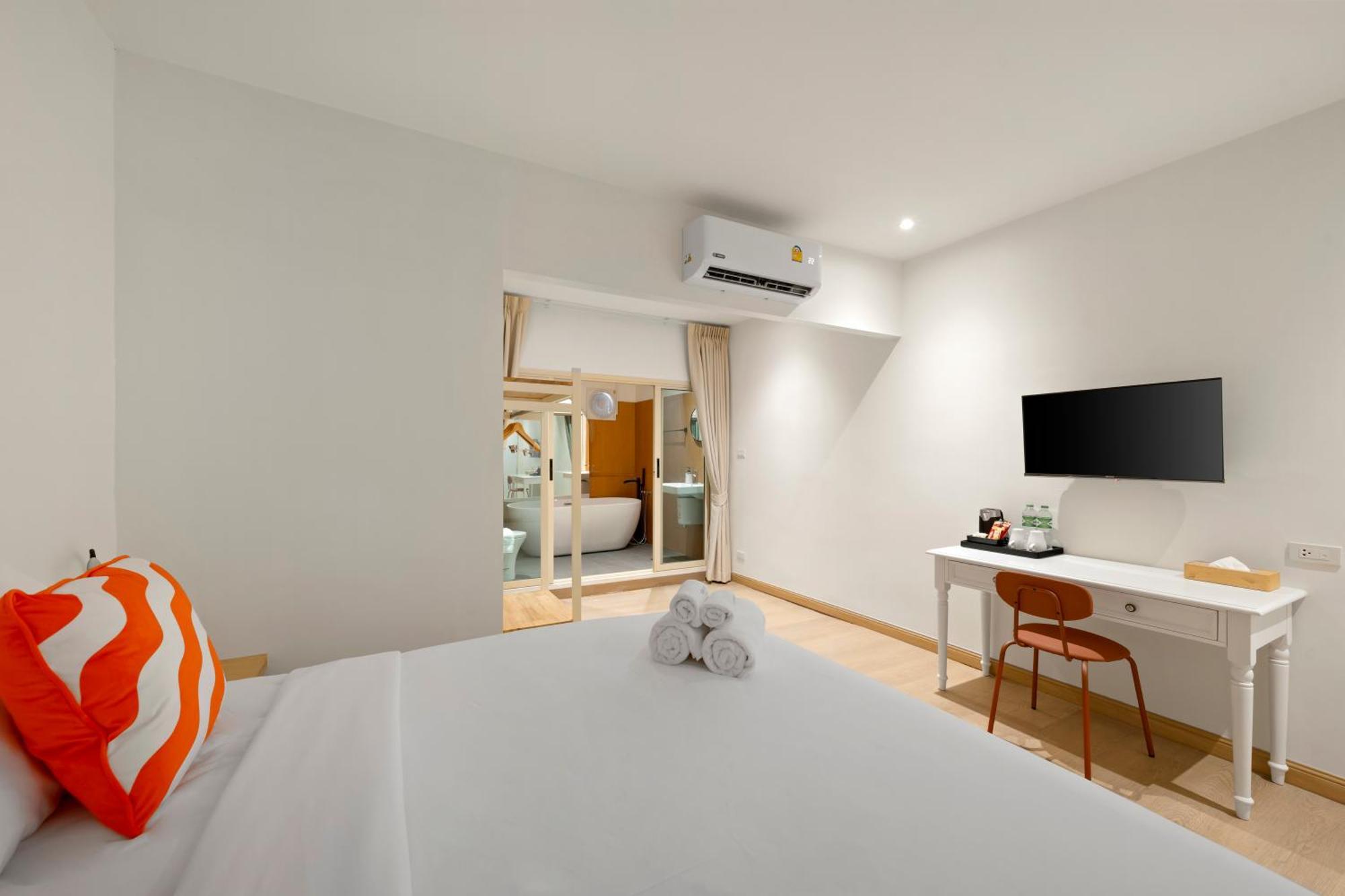 Horange Phuket Town Hotel Room photo
