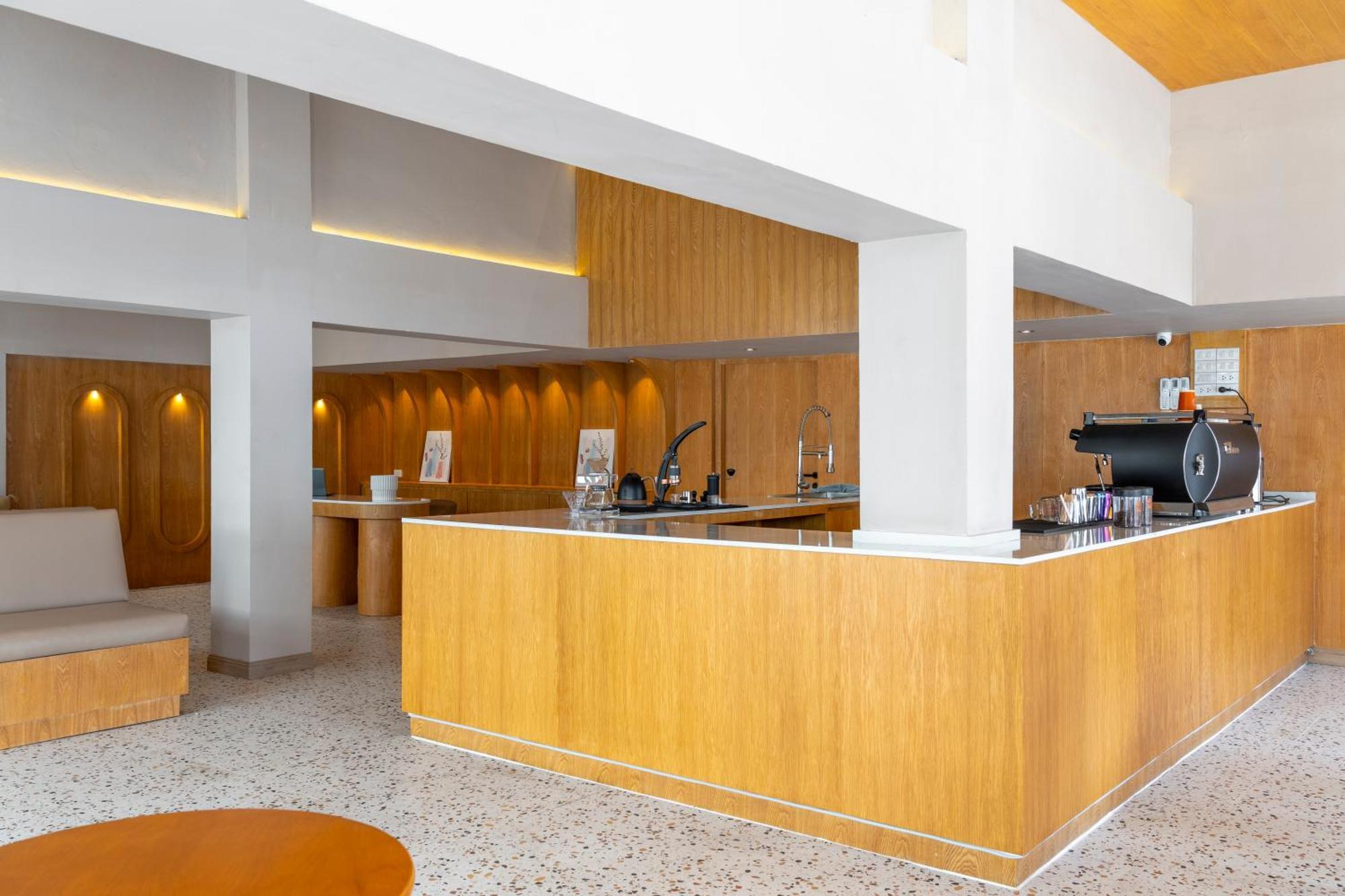 Horange Phuket Town Hotel Exterior photo